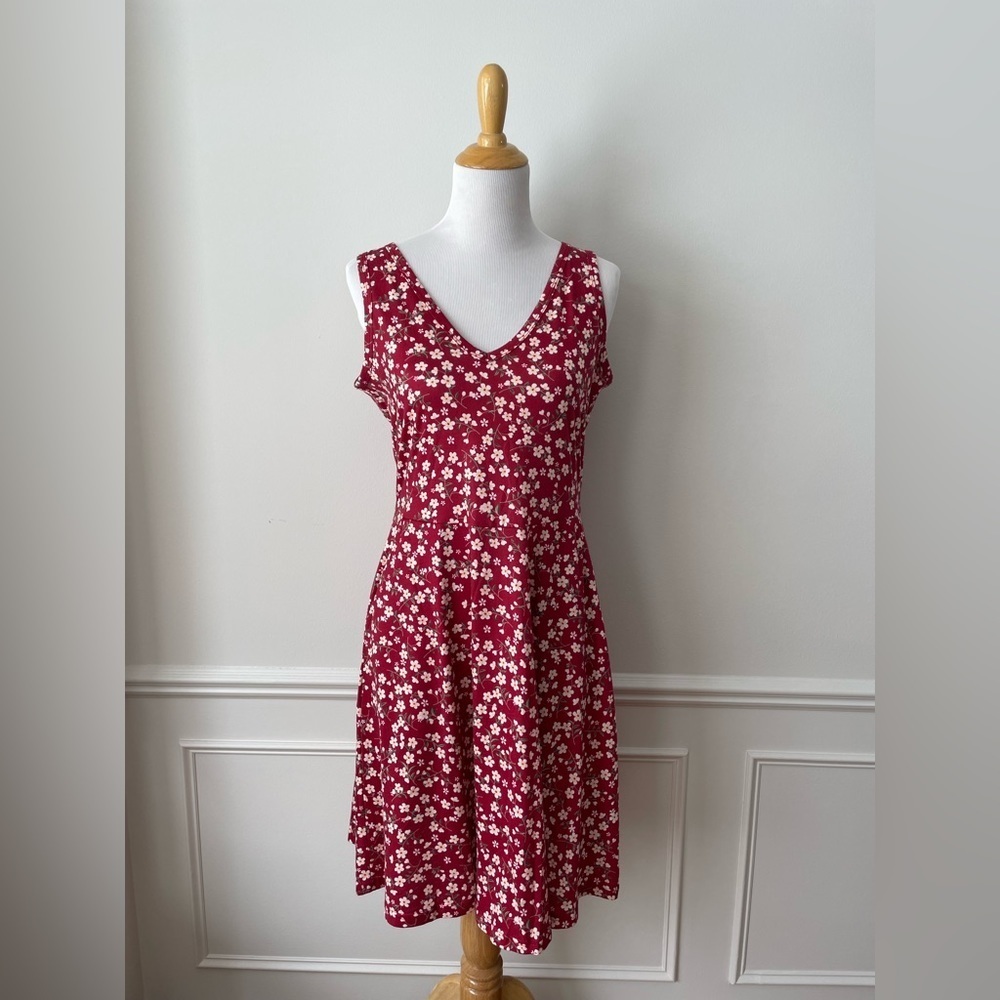 Red Floral V-Neck Dress​​​